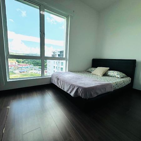 Sandakan Spacious And Comfortable Pool View Condo Экстерьер фото