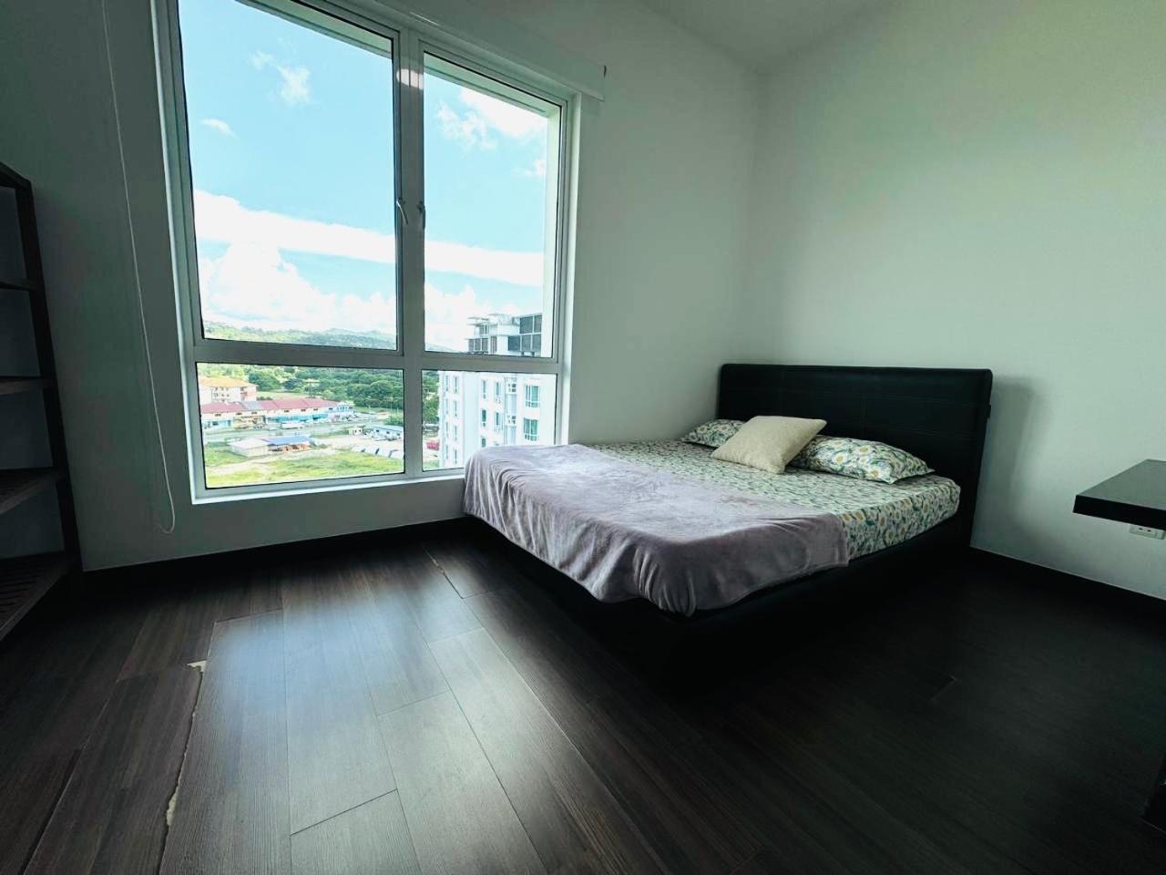 Sandakan Spacious And Comfortable Pool View Condo Экстерьер фото