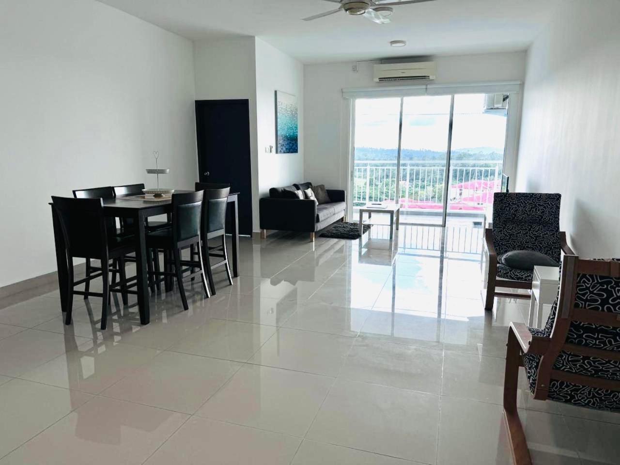 Sandakan Spacious And Comfortable Pool View Condo Экстерьер фото